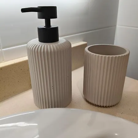 Familiar Tranquil A Apartment